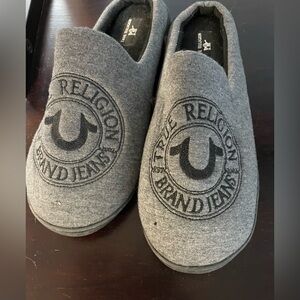 New Without Box - True Religion Gray Logo Slip-On Slippers